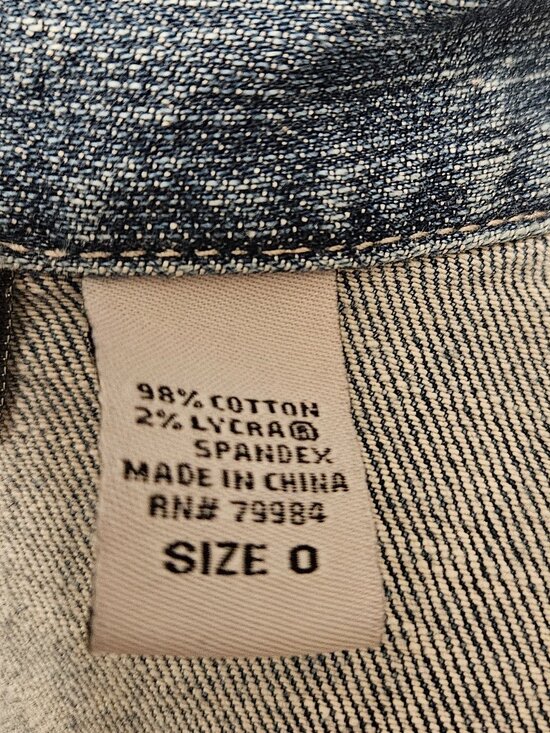 Chico's Platinum Women's Cropped Jean Jacket w/collar size 0 - Picture 9 of 14